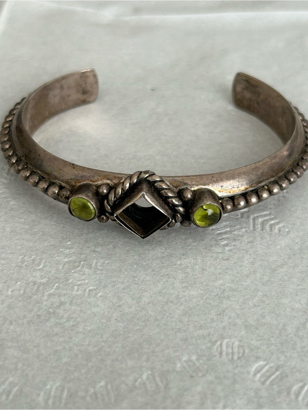 Vintage 925 SU cuff bracket 
Solid piece